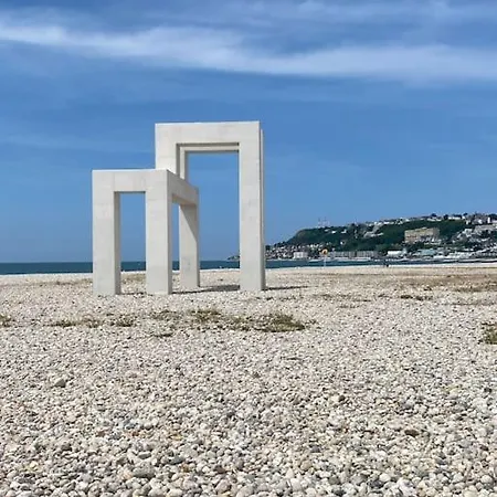 Studio Porte Oceane Apartment *
